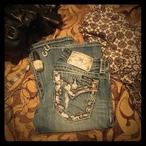 ✨SALE✨Miss Me Sig Boot sz25/33